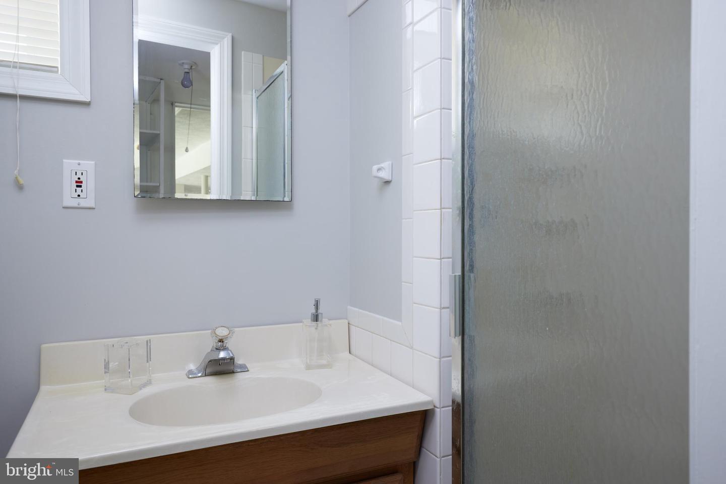 5924 2ND ST N, ARLINGTON, Virginia 22203, 4 Bedrooms Bedrooms, ,2 BathroomsBathrooms,Residential,For sale,5924 2ND ST N,VAAR2056550 MLS # VAAR2056550