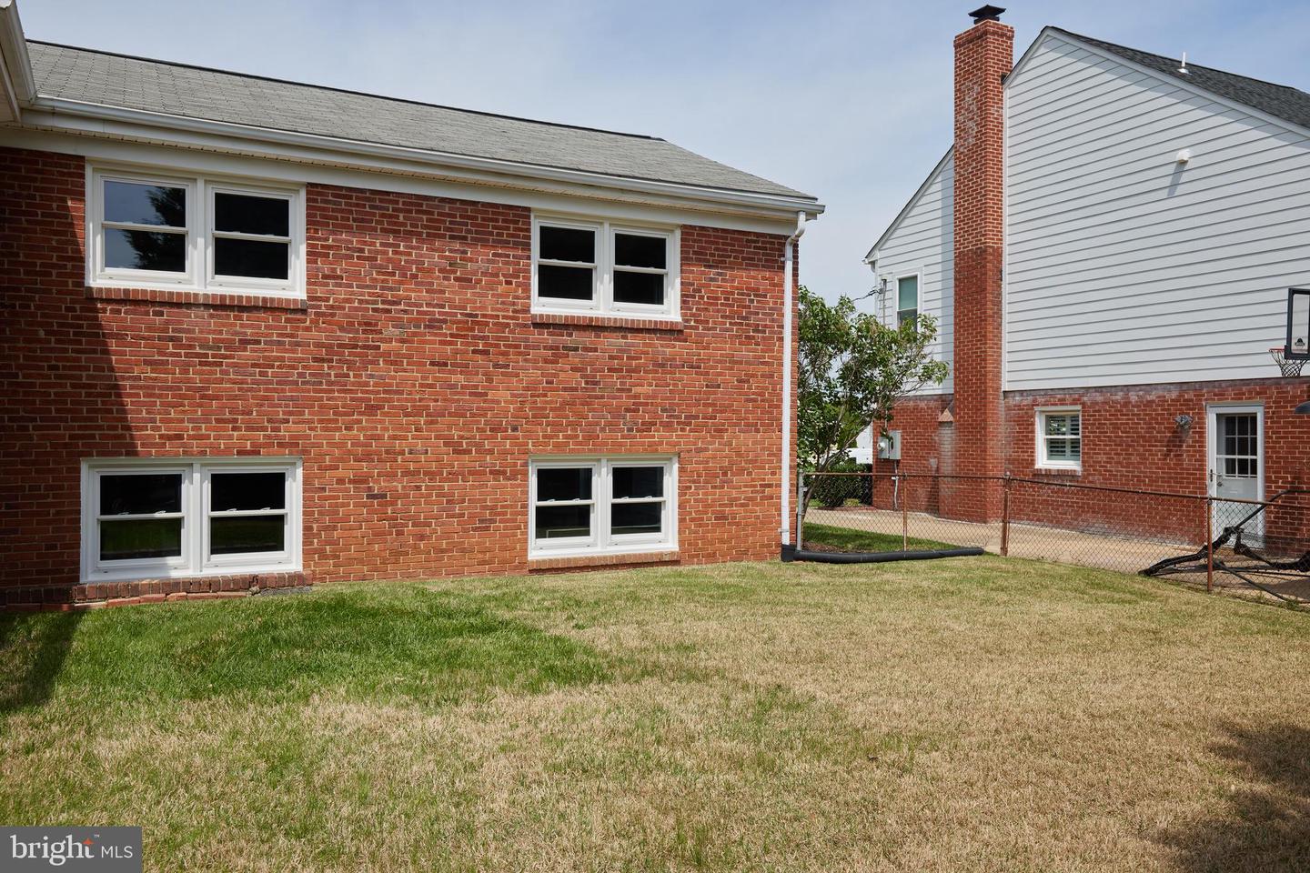 5924 2ND ST N, ARLINGTON, Virginia 22203, 4 Bedrooms Bedrooms, ,2 BathroomsBathrooms,Residential,For sale,5924 2ND ST N,VAAR2056550 MLS # VAAR2056550