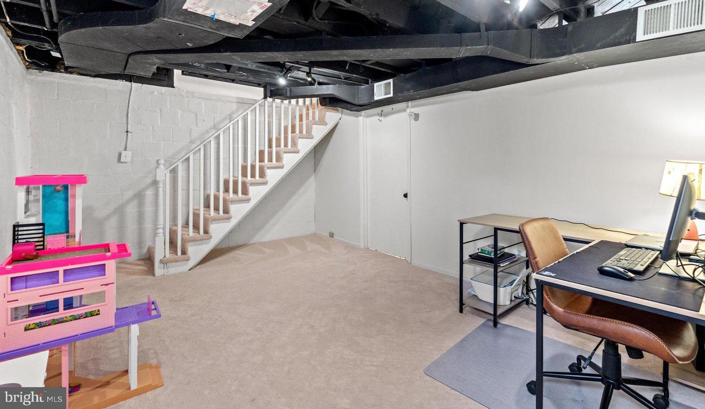 3306 OLD DOMINION BLVD, ALEXANDRIA, Virginia 22305, 3 Bedrooms Bedrooms, ,2 BathroomsBathrooms,Residential,For sale,3306 OLD DOMINION BLVD,VAAX2044600 MLS # VAAX2044600