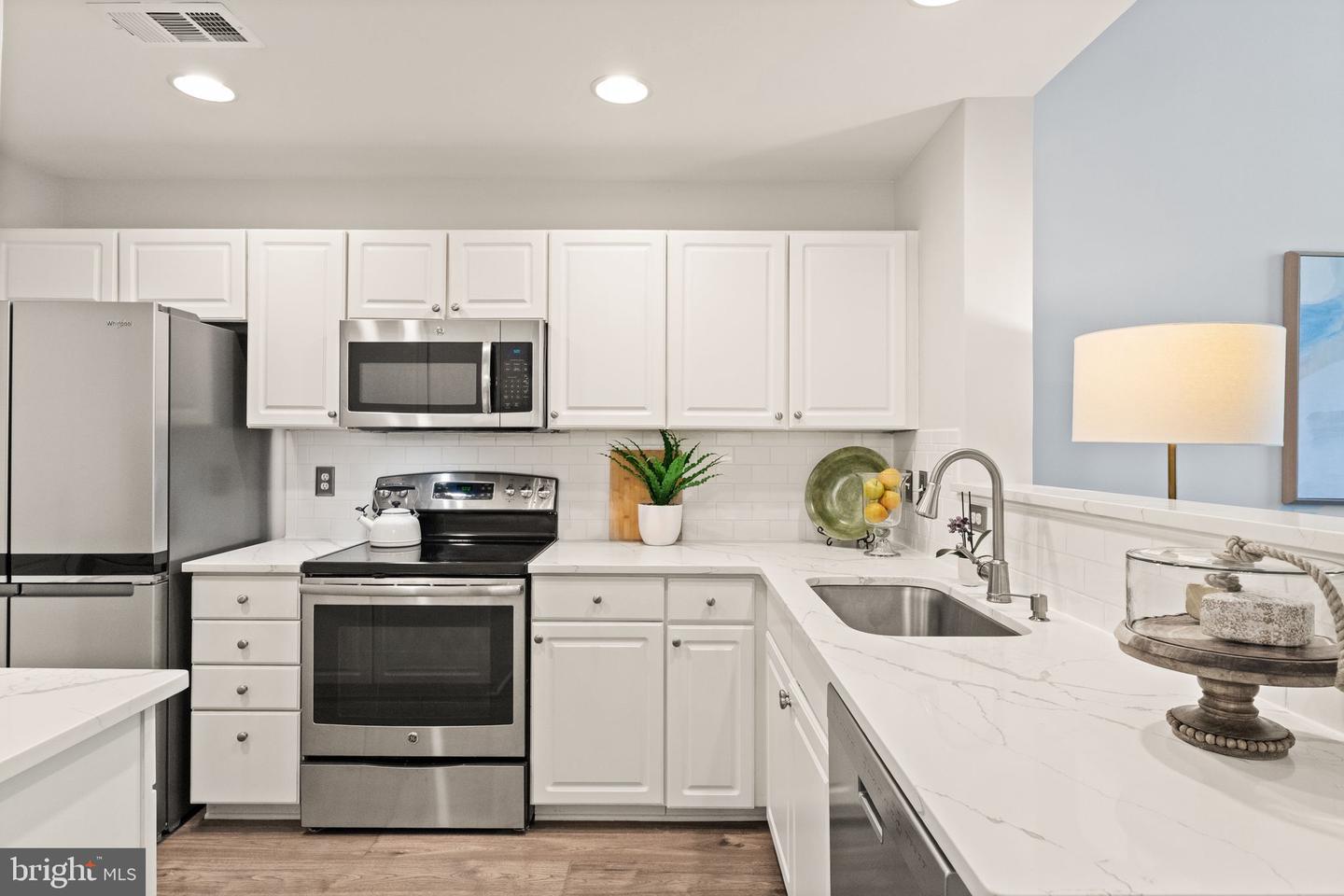 1926 CRESCENT PARK DR #30A, RESTON, Virginia 20190, 2 Bedrooms Bedrooms, ,2 BathroomsBathrooms,Residential,For sale,1926 CRESCENT PARK DR #30A,VAFX2236526 MLS # VAFX2236526