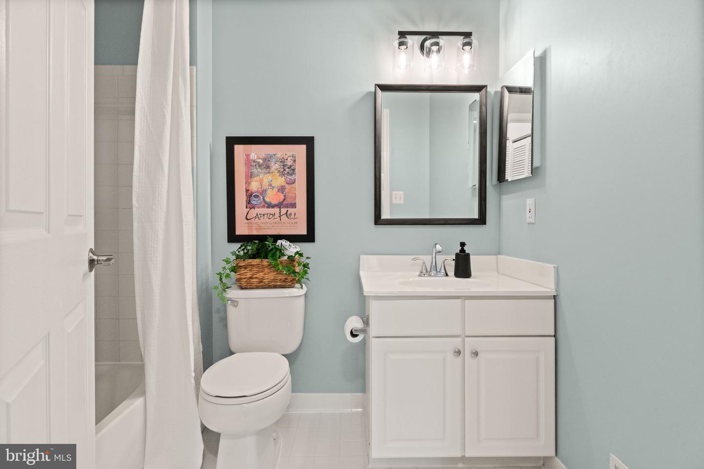 1926 CRESCENT PARK DR #30A, RESTON, Virginia 20190, 2 Bedrooms Bedrooms, ,2 BathroomsBathrooms,Residential,For sale,1926 CRESCENT PARK DR #30A,VAFX2236526 MLS # VAFX2236526