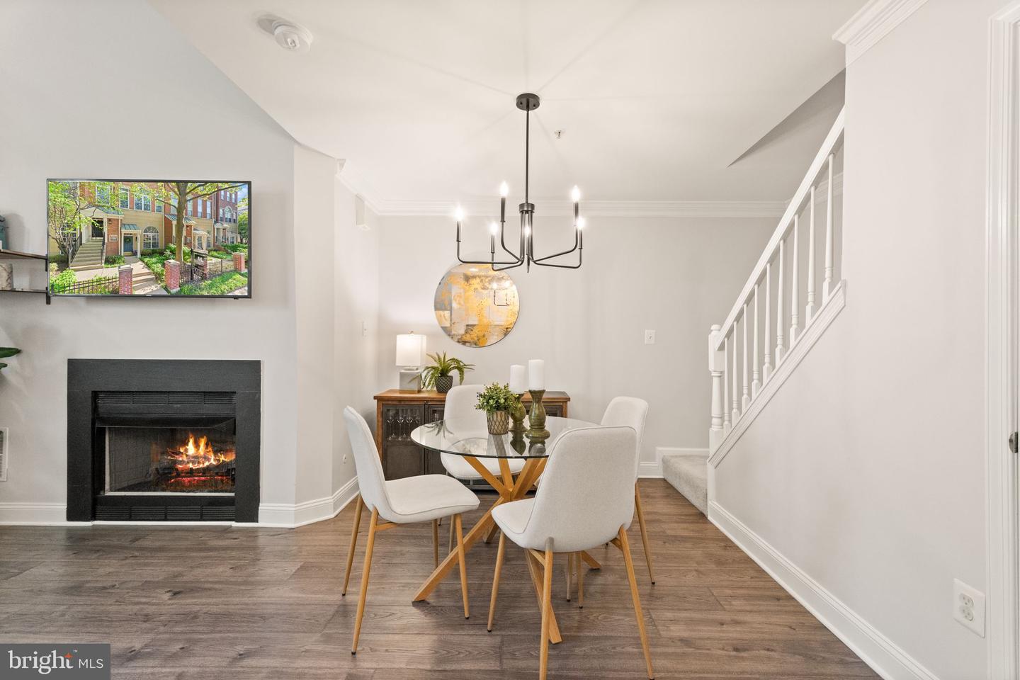 1926 CRESCENT PARK DR #30A, RESTON, Virginia 20190, 2 Bedrooms Bedrooms, ,2 BathroomsBathrooms,Residential,For sale,1926 CRESCENT PARK DR #30A,VAFX2236526 MLS # VAFX2236526