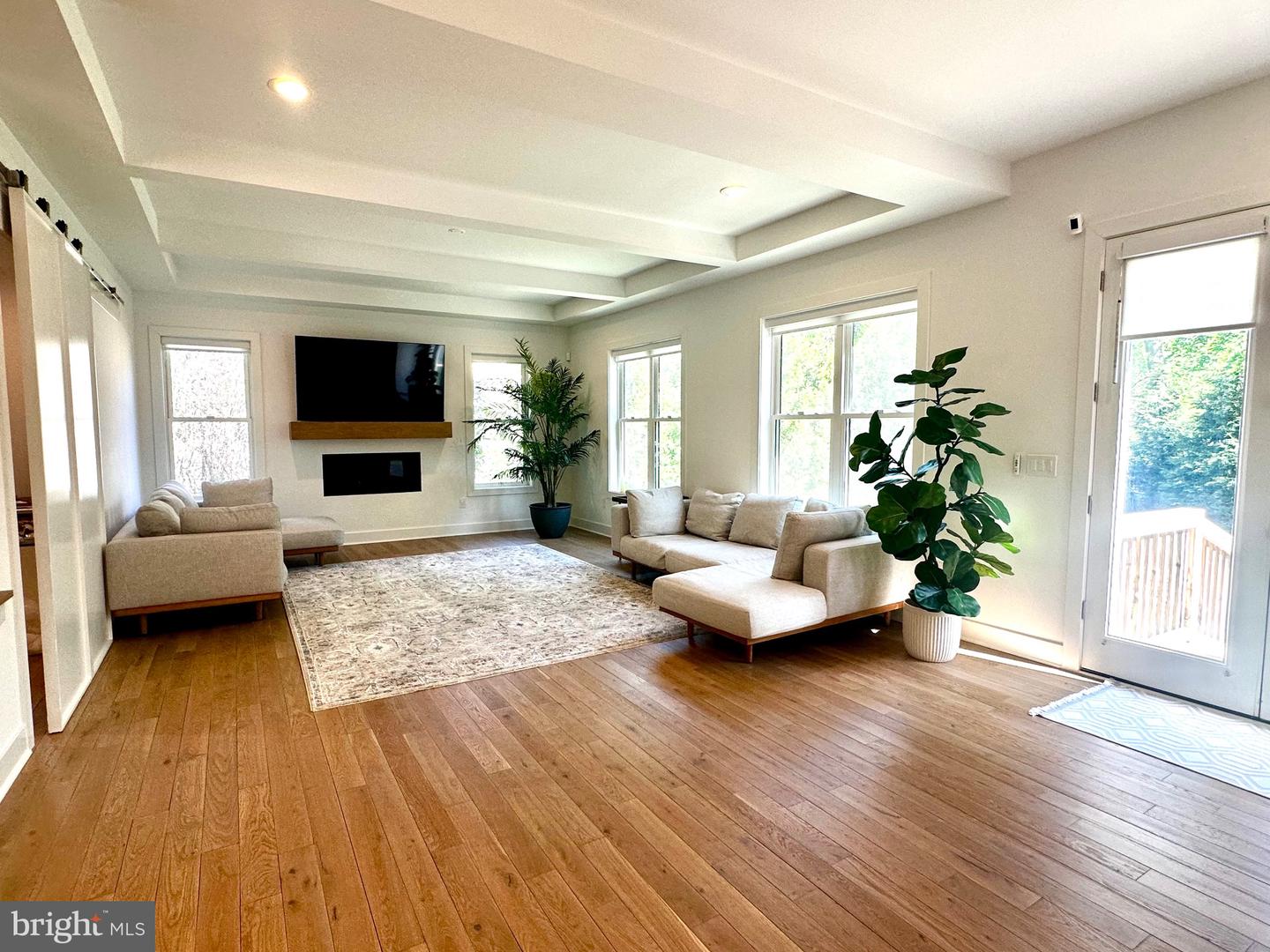 2033 GRIFFITH RD, FALLS CHURCH, Virginia 22043, 6 Bedrooms Bedrooms, ,5 BathroomsBathrooms,Residential,For sale,2033 GRIFFITH RD,VAFX2236646 MLS # VAFX2236646