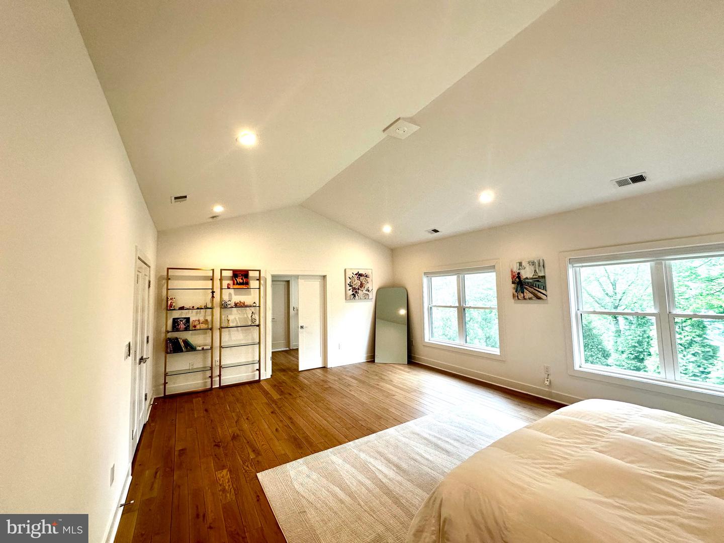 2033 GRIFFITH RD, FALLS CHURCH, Virginia 22043, 6 Bedrooms Bedrooms, ,5 BathroomsBathrooms,Residential,For sale,2033 GRIFFITH RD,VAFX2236646 MLS # VAFX2236646