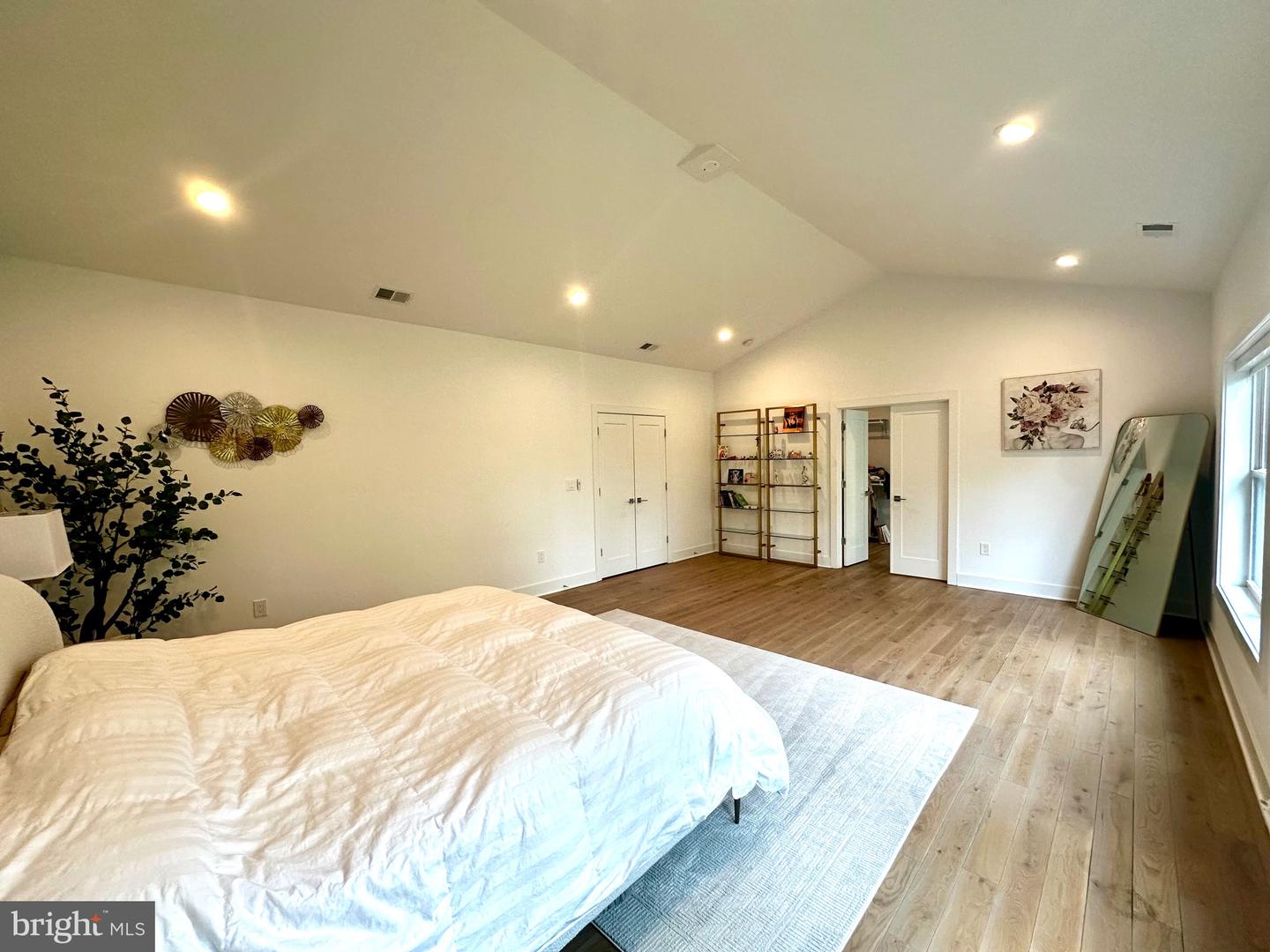 2033 GRIFFITH RD, FALLS CHURCH, Virginia 22043, 6 Bedrooms Bedrooms, ,5 BathroomsBathrooms,Residential,For sale,2033 GRIFFITH RD,VAFX2236646 MLS # VAFX2236646