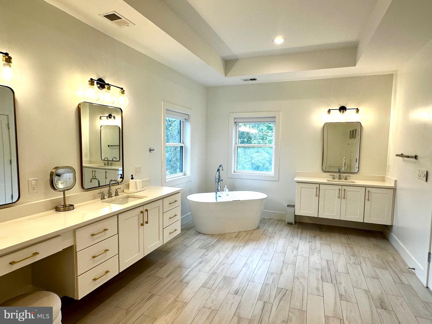 2033 GRIFFITH RD, FALLS CHURCH, Virginia 22043, 6 Bedrooms Bedrooms, ,5 BathroomsBathrooms,Residential,For sale,2033 GRIFFITH RD,VAFX2236646 MLS # VAFX2236646