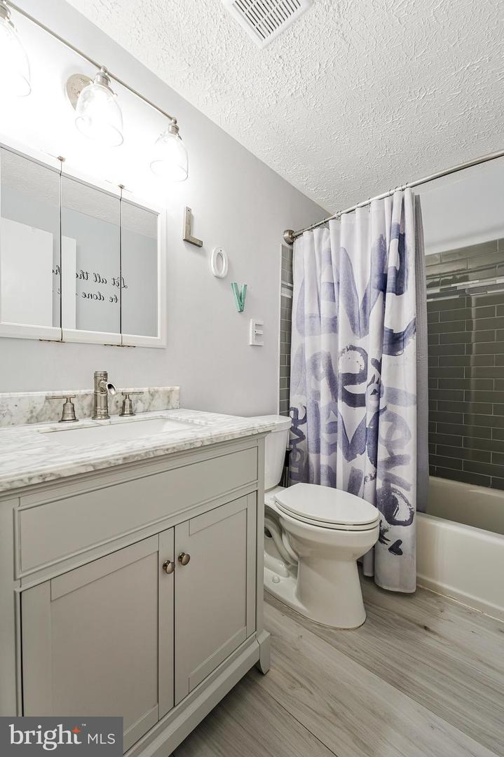 8177 WILLOWDALE CT, SPRINGFIELD, Virginia 22153, 3 Bedrooms Bedrooms, ,1 BathroomBathrooms,Residential,For sale,8177 WILLOWDALE CT,VAFX2236650 MLS # VAFX2236650