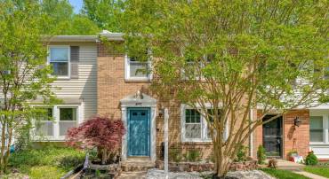 8177 WILLOWDALE CT, SPRINGFIELD, Virginia 22153, 3 Bedrooms Bedrooms, ,1 BathroomBathrooms,Residential,For sale,8177 WILLOWDALE CT,VAFX2236650 MLS # VAFX2236650