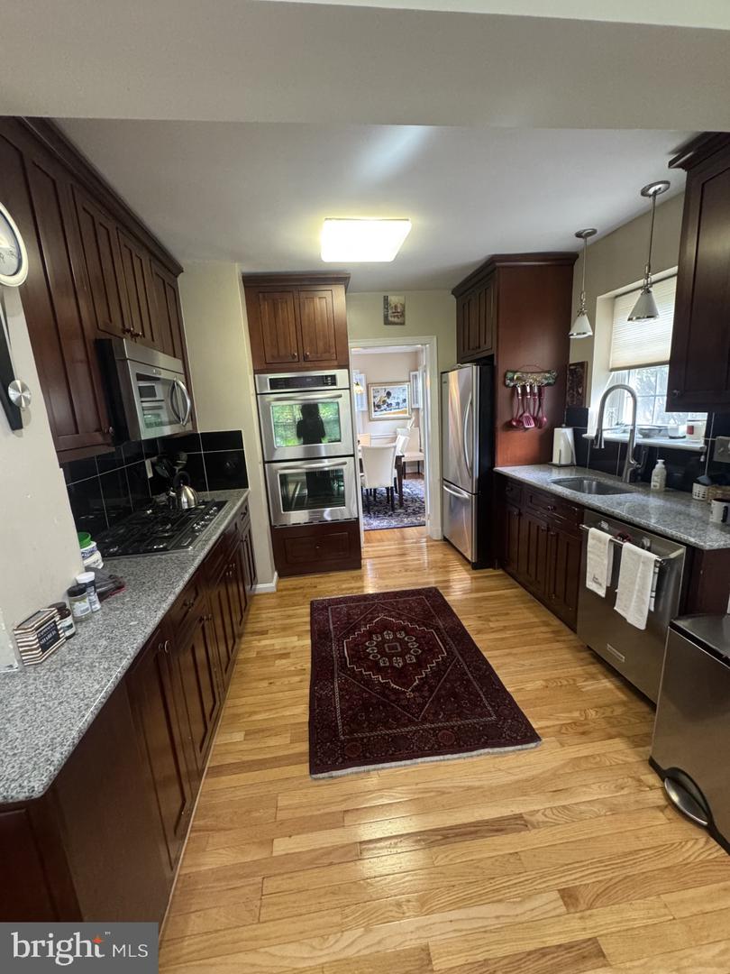 6679 32ND PL NW, WASHINGTON, District Of Columbia 20015, 4 Bedrooms Bedrooms, ,4 BathroomsBathrooms,Residential,For sale,6679 32ND PL NW,DCDC2197630 MLS # DCDC2197630