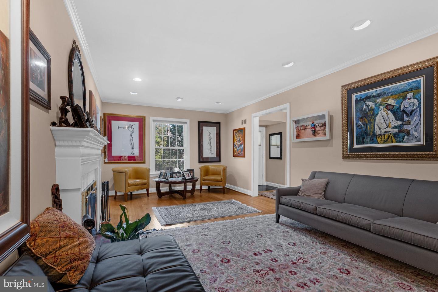 6679 32ND PL NW, WASHINGTON, District Of Columbia 20015, 4 Bedrooms Bedrooms, ,4 BathroomsBathrooms,Residential,For sale,6679 32ND PL NW,DCDC2197630 MLS # DCDC2197630
