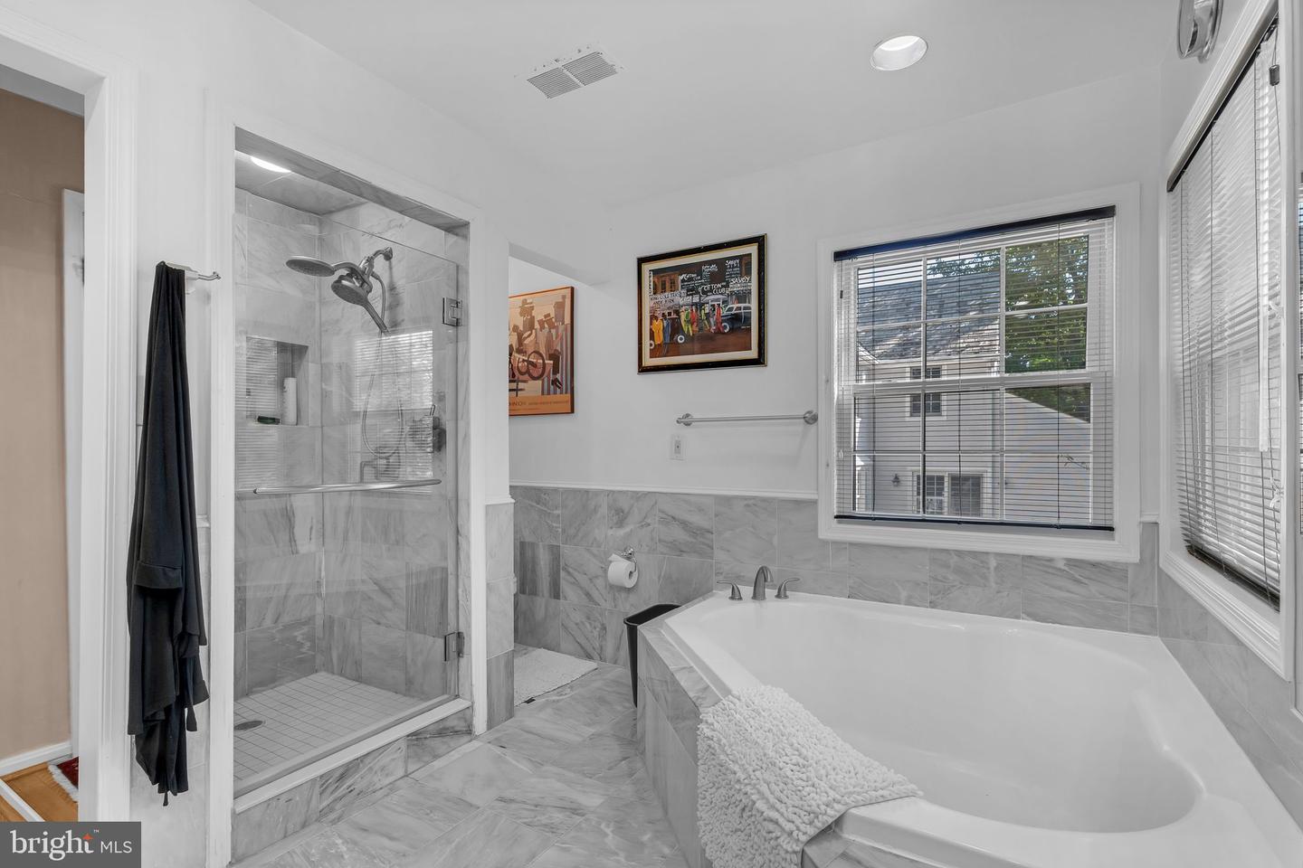 6679 32ND PL NW, WASHINGTON, District Of Columbia 20015, 4 Bedrooms Bedrooms, ,4 BathroomsBathrooms,Residential,For sale,6679 32ND PL NW,DCDC2197630 MLS # DCDC2197630