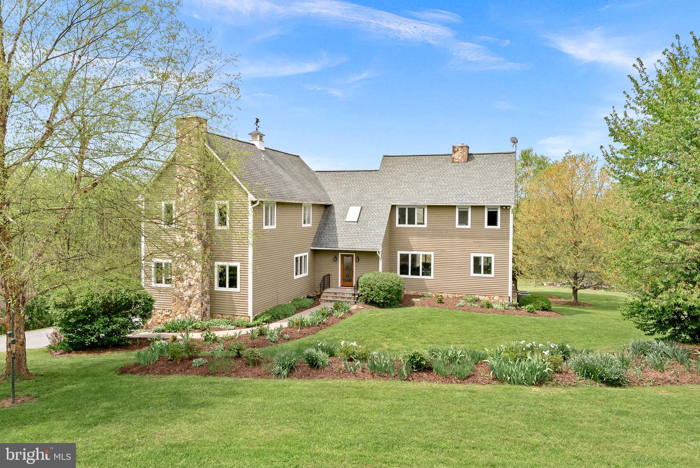 40220 HAYWOOD LN, LOVETTSVILLE, Virginia 20180, 3 Bedrooms Bedrooms, ,3 BathroomsBathrooms,Residential,For sale,40220 HAYWOOD LN,VALO2094902 MLS # VALO2094902