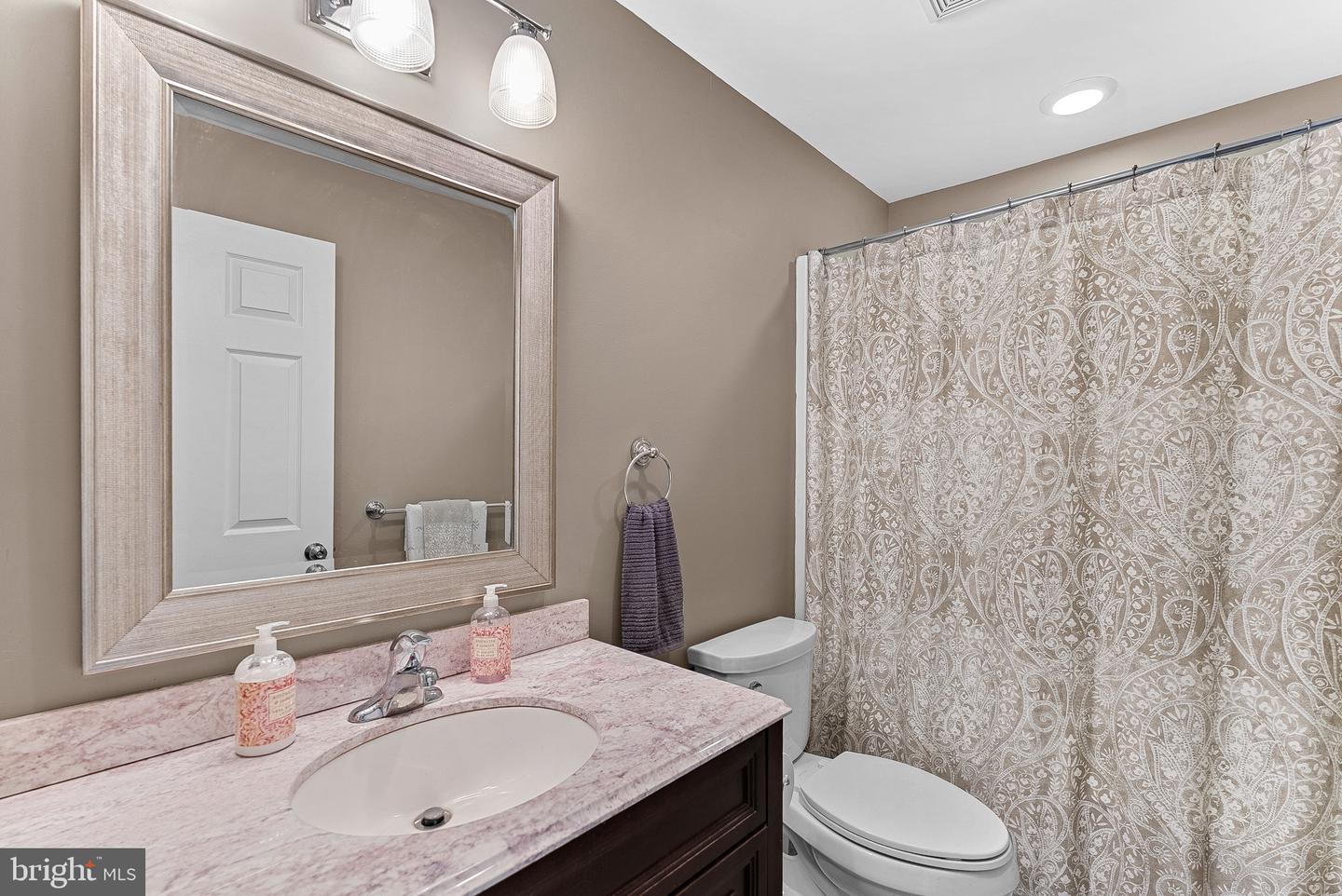 40220 HAYWOOD LN, LOVETTSVILLE, Virginia 20180, 3 Bedrooms Bedrooms, ,3 BathroomsBathrooms,Residential,For sale,40220 HAYWOOD LN,VALO2094902 MLS # VALO2094902