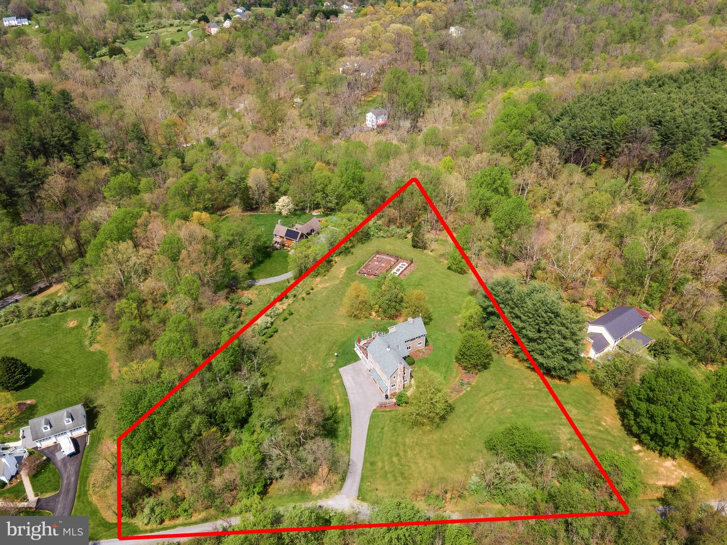 40220 HAYWOOD LN, LOVETTSVILLE, Virginia 20180, 3 Bedrooms Bedrooms, ,3 BathroomsBathrooms,Residential,For sale,40220 HAYWOOD LN,VALO2094902 MLS # VALO2094902