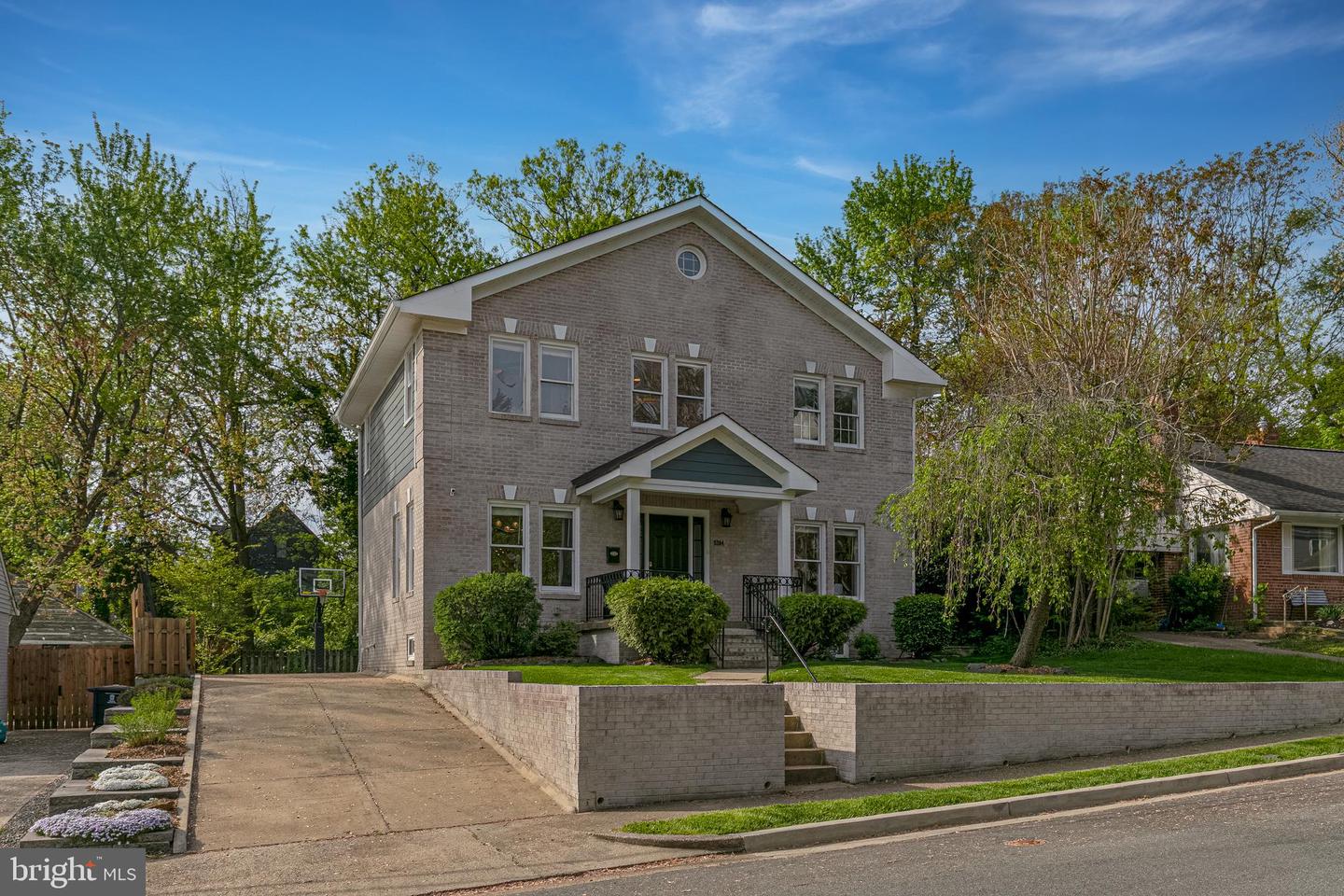 5204 20TH ST N, ARLINGTON, Virginia 22205, 5 Bedrooms Bedrooms, ,3 BathroomsBathrooms,Residential,For sale,5204 20TH ST N,VAAR2056670 MLS # VAAR2056670