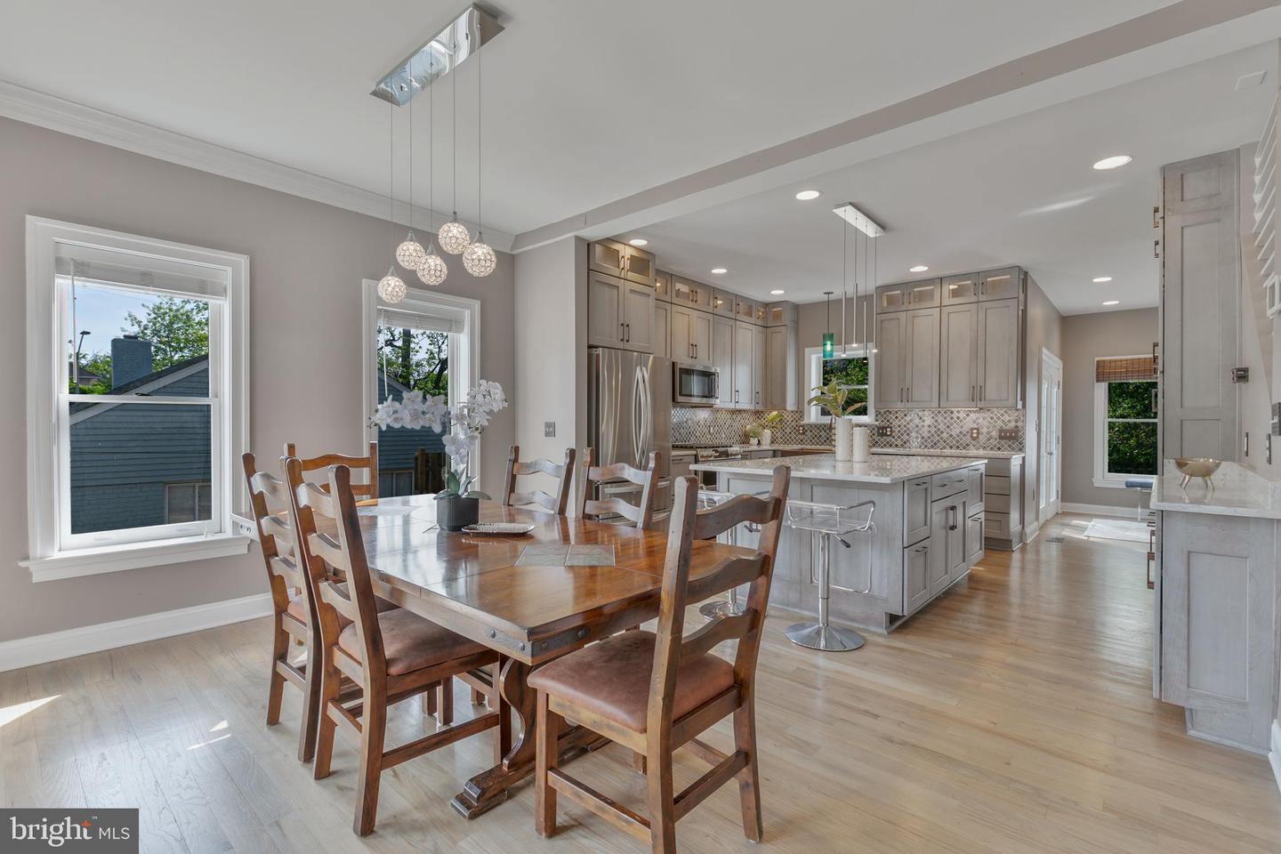 5204 20TH ST N, ARLINGTON, Virginia 22205, 5 Bedrooms Bedrooms, ,3 BathroomsBathrooms,Residential,For sale,5204 20TH ST N,VAAR2056670 MLS # VAAR2056670