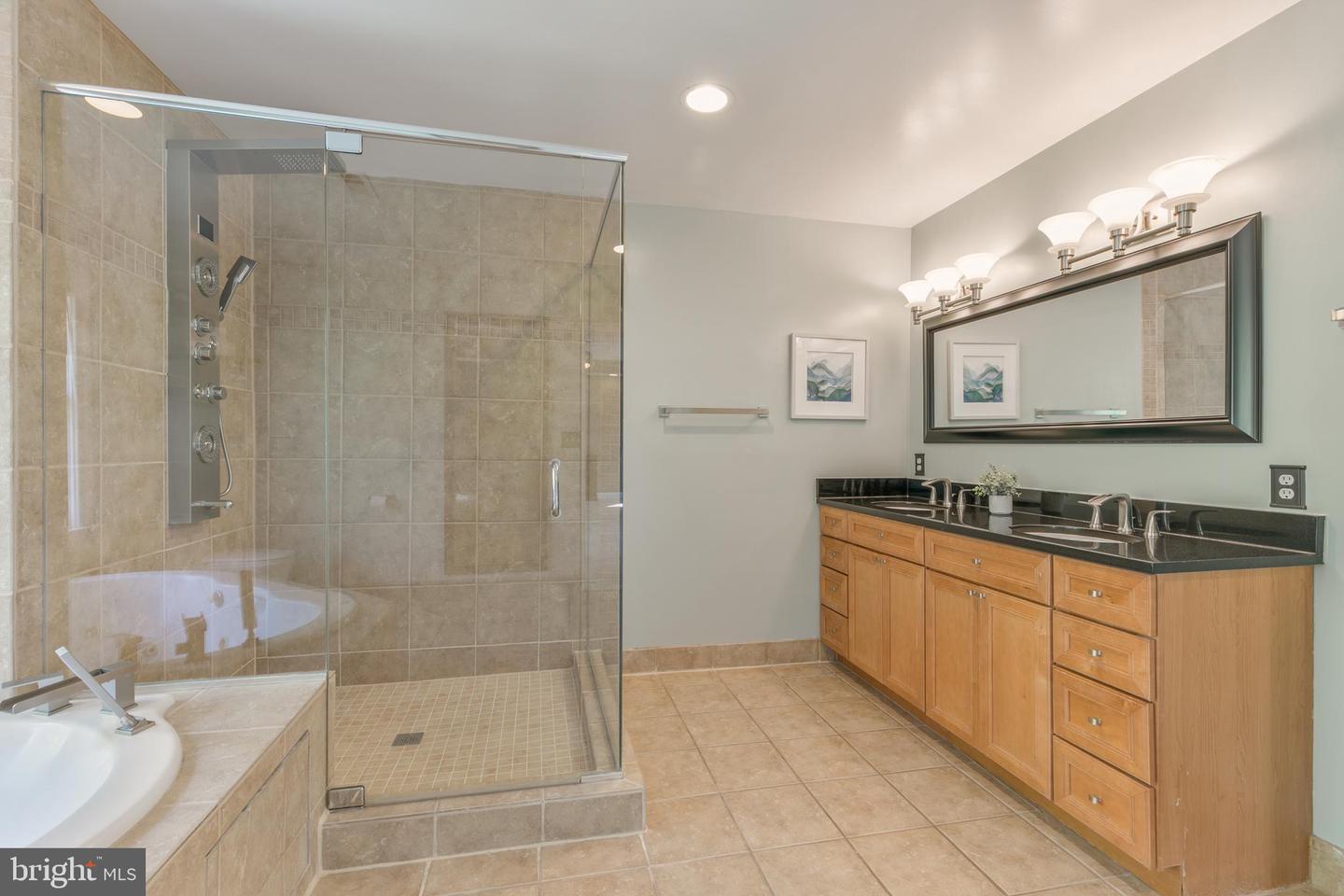 5204 20TH ST N, ARLINGTON, Virginia 22205, 5 Bedrooms Bedrooms, ,3 BathroomsBathrooms,Residential,For sale,5204 20TH ST N,VAAR2056670 MLS # VAAR2056670
