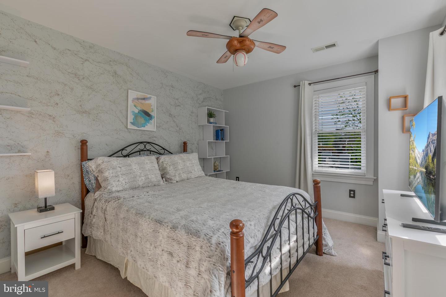 5204 20TH ST N, ARLINGTON, Virginia 22205, 5 Bedrooms Bedrooms, ,3 BathroomsBathrooms,Residential,For sale,5204 20TH ST N,VAAR2056670 MLS # VAAR2056670