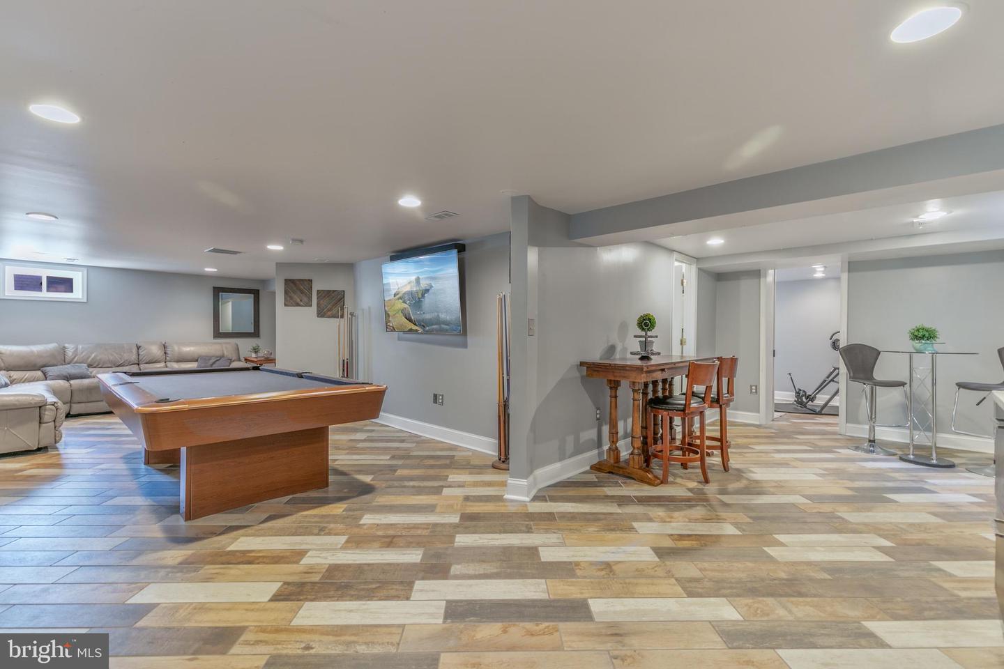 5204 20TH ST N, ARLINGTON, Virginia 22205, 5 Bedrooms Bedrooms, ,3 BathroomsBathrooms,Residential,For sale,5204 20TH ST N,VAAR2056670 MLS # VAAR2056670