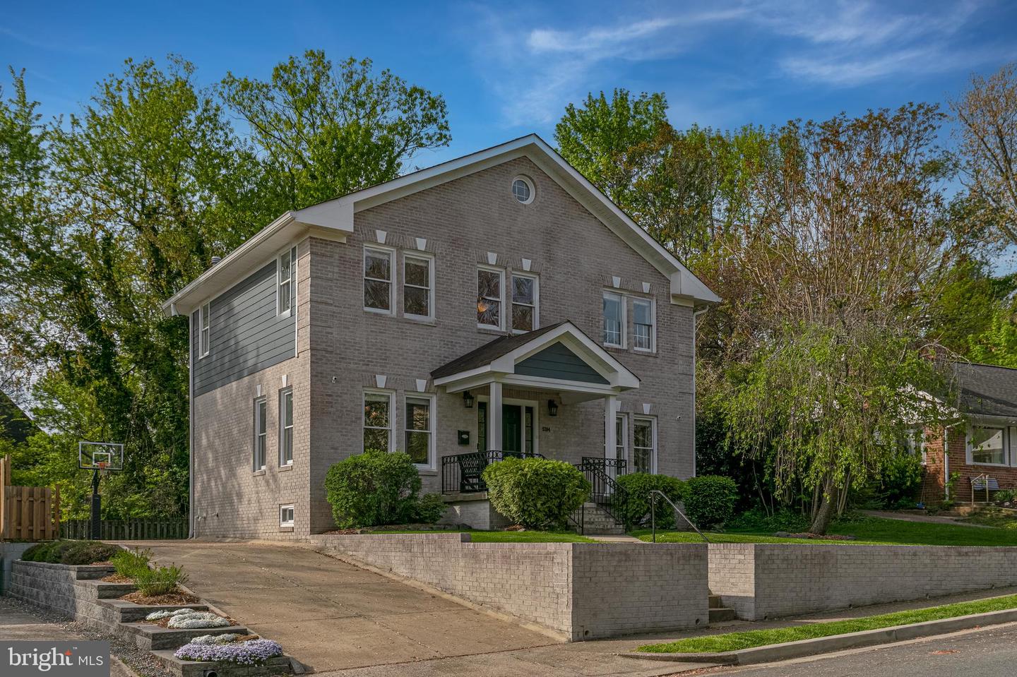5204 20TH ST N, ARLINGTON, Virginia 22205, 5 Bedrooms Bedrooms, ,3 BathroomsBathrooms,Residential,For sale,5204 20TH ST N,VAAR2056670 MLS # VAAR2056670