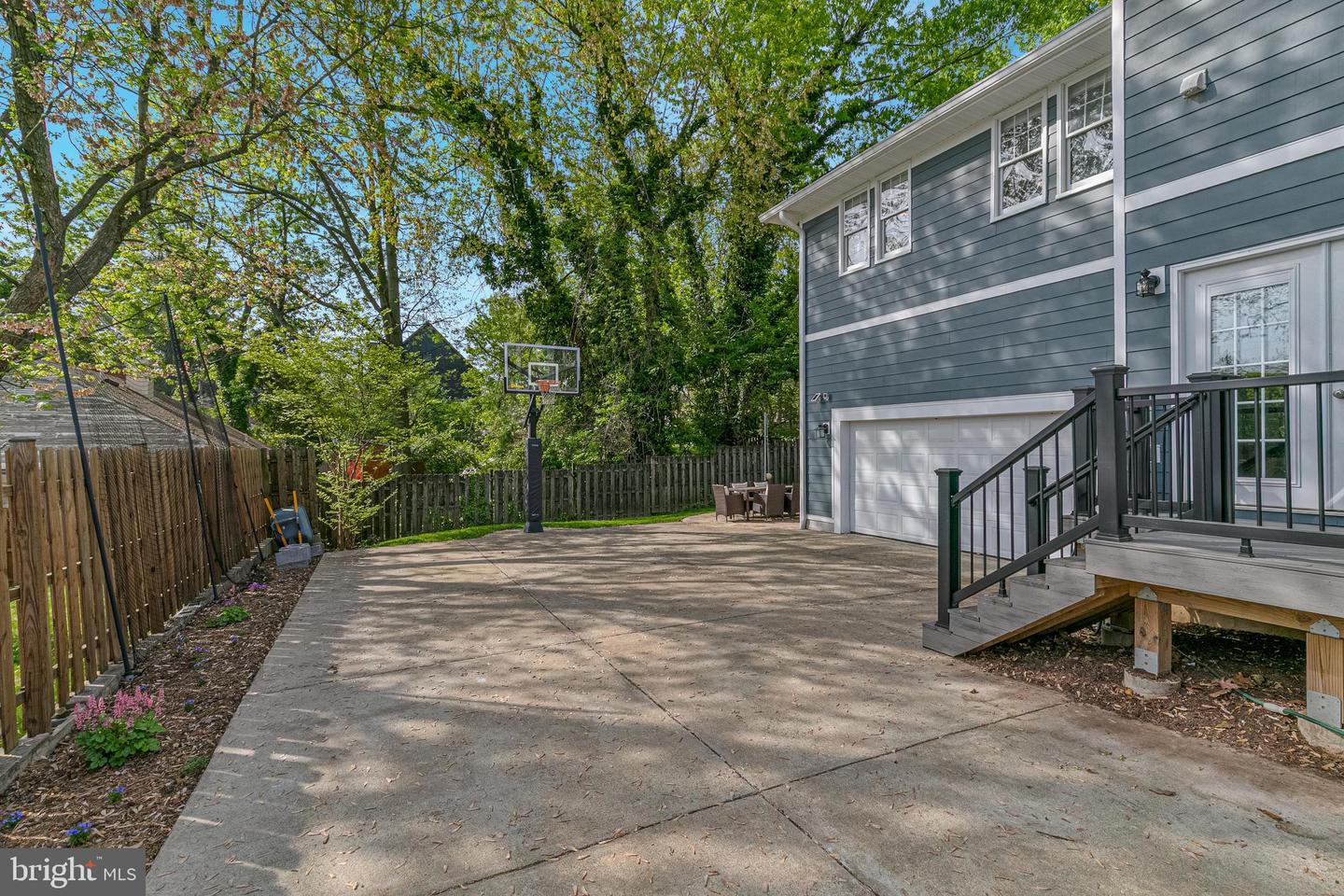 5204 20TH ST N, ARLINGTON, Virginia 22205, 5 Bedrooms Bedrooms, ,3 BathroomsBathrooms,Residential,For sale,5204 20TH ST N,VAAR2056670 MLS # VAAR2056670