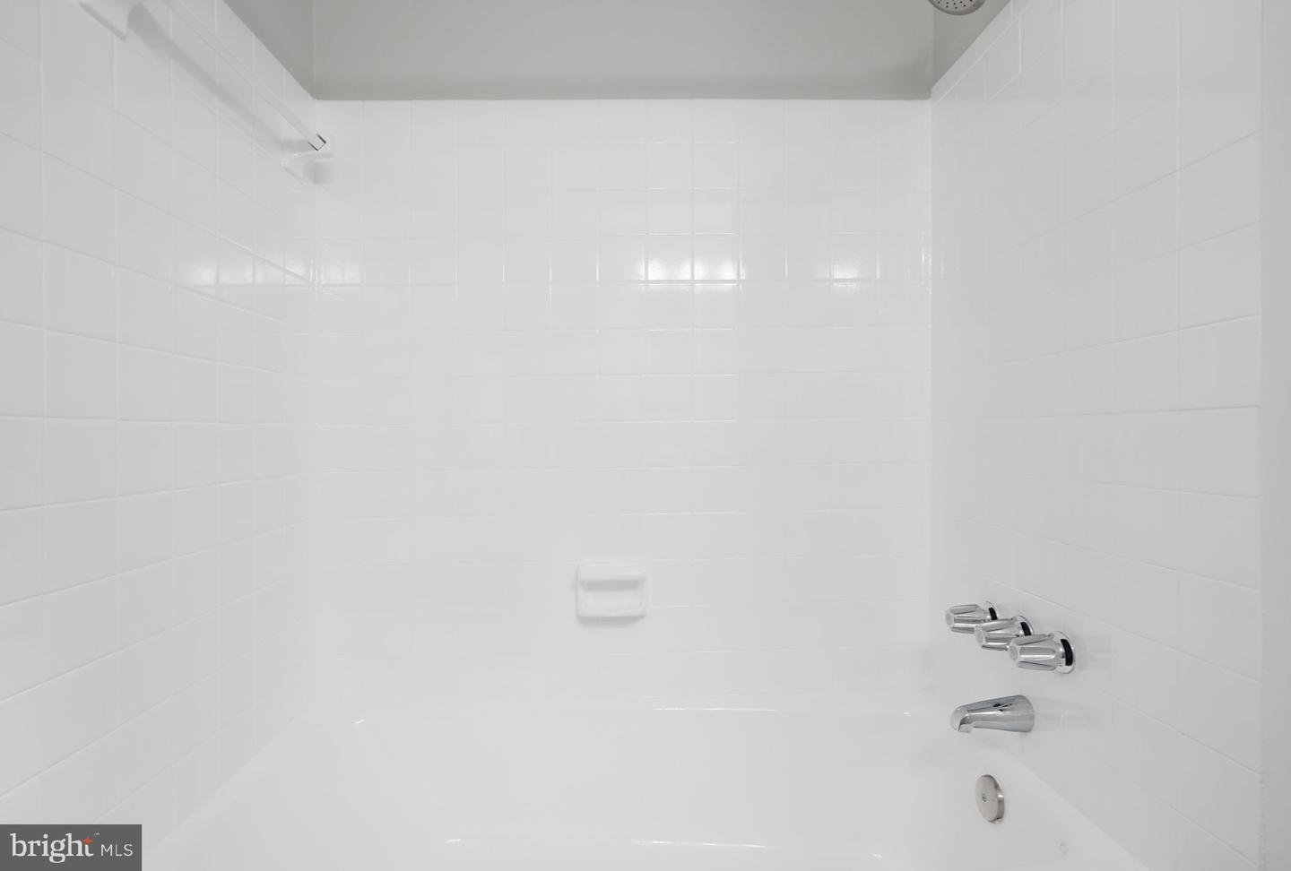5340 HOLMES RUN PKWY #1503, ALEXANDRIA, Virginia 22304, 1 Bedroom Bedrooms, ,1 BathroomBathrooms,Residential,For sale,5340 HOLMES RUN PKWY #1503,VAAX2044668 MLS # VAAX2044668
