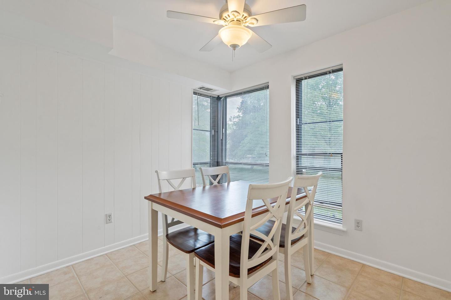 11208 CHESTNUT GROVE SQ #112, RESTON, Virginia 20190, 2 Bedrooms Bedrooms, 6 Rooms Rooms,1 BathroomBathrooms,Residential,For sale,11208 CHESTNUT GROVE SQ #112,VAFX2236940 MLS # VAFX2236940