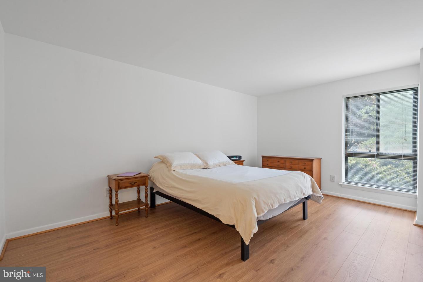 11208 CHESTNUT GROVE SQ #112, RESTON, Virginia 20190, 2 Bedrooms Bedrooms, 6 Rooms Rooms,1 BathroomBathrooms,Residential,For sale,11208 CHESTNUT GROVE SQ #112,VAFX2236940 MLS # VAFX2236940