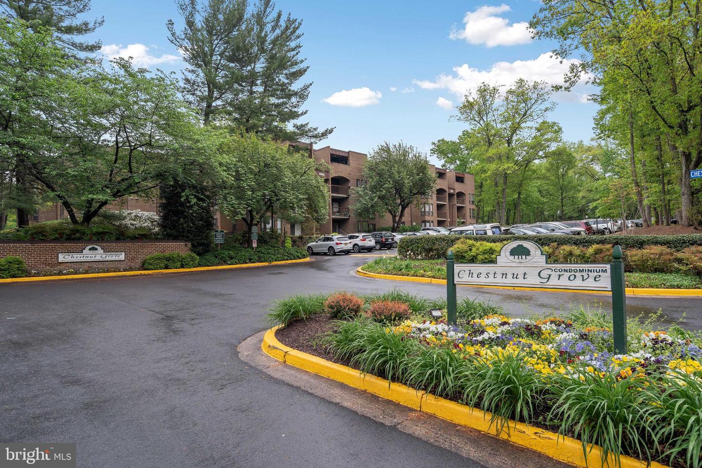 11208 CHESTNUT GROVE SQ #112, RESTON, Virginia 20190, 2 Bedrooms Bedrooms, 6 Rooms Rooms,1 BathroomBathrooms,Residential,For sale,11208 CHESTNUT GROVE SQ #112,VAFX2236940 MLS # VAFX2236940