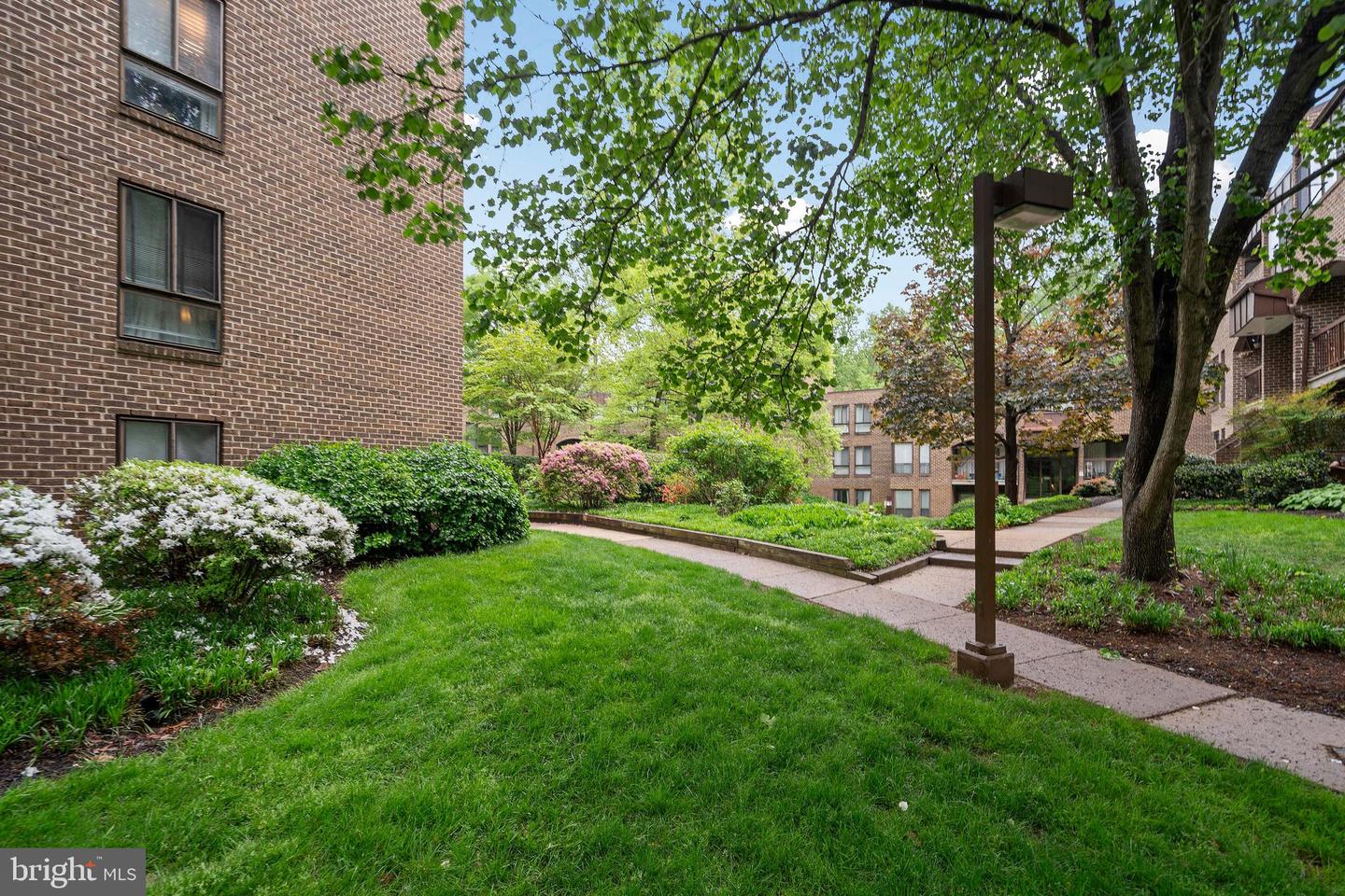 11208 CHESTNUT GROVE SQ #112, RESTON, Virginia 20190, 2 Bedrooms Bedrooms, 6 Rooms Rooms,1 BathroomBathrooms,Residential,For sale,11208 CHESTNUT GROVE SQ #112,VAFX2236940 MLS # VAFX2236940