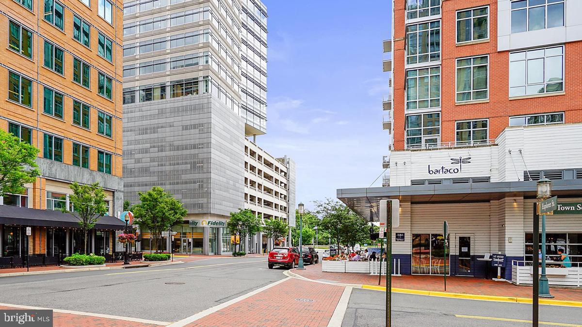 11208 CHESTNUT GROVE SQ #112, RESTON, Virginia 20190, 2 Bedrooms Bedrooms, 6 Rooms Rooms,1 BathroomBathrooms,Residential,For sale,11208 CHESTNUT GROVE SQ #112,VAFX2236940 MLS # VAFX2236940