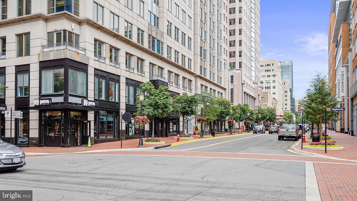 11208 CHESTNUT GROVE SQ #112, RESTON, Virginia 20190, 2 Bedrooms Bedrooms, 6 Rooms Rooms,1 BathroomBathrooms,Residential,For sale,11208 CHESTNUT GROVE SQ #112,VAFX2236940 MLS # VAFX2236940