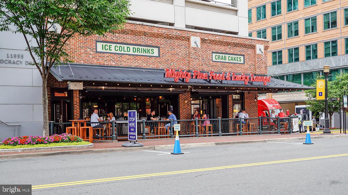 11208 CHESTNUT GROVE SQ #112, RESTON, Virginia 20190, 2 Bedrooms Bedrooms, 6 Rooms Rooms,1 BathroomBathrooms,Residential,For sale,11208 CHESTNUT GROVE SQ #112,VAFX2236940 MLS # VAFX2236940