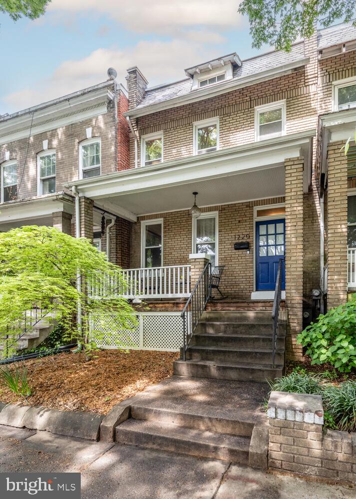 1220 ORREN ST NE, WASHINGTON, District Of Columbia 20002, 4 Bedrooms Bedrooms, ,2 BathroomsBathrooms,Residential,For sale,1220 ORREN ST NE,DCDC2197824 MLS # DCDC2197824