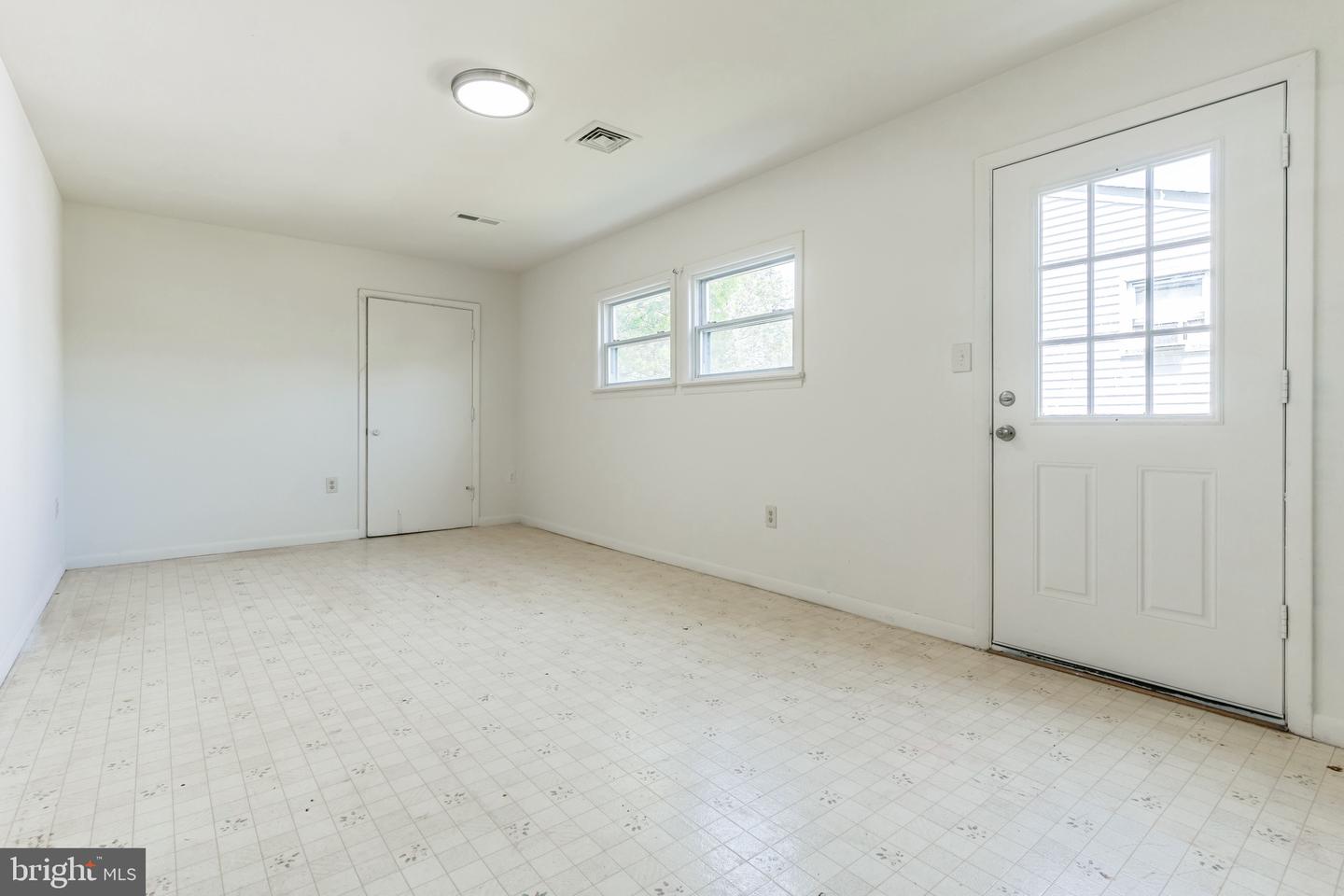 9410 SPOTSYLVANIA ST, MANASSAS, Virginia 20110, 3 Bedrooms Bedrooms, ,1 BathroomBathrooms,Residential,For sale,9410 SPOTSYLVANIA ST,VAPW2093310 MLS # VAPW2093310