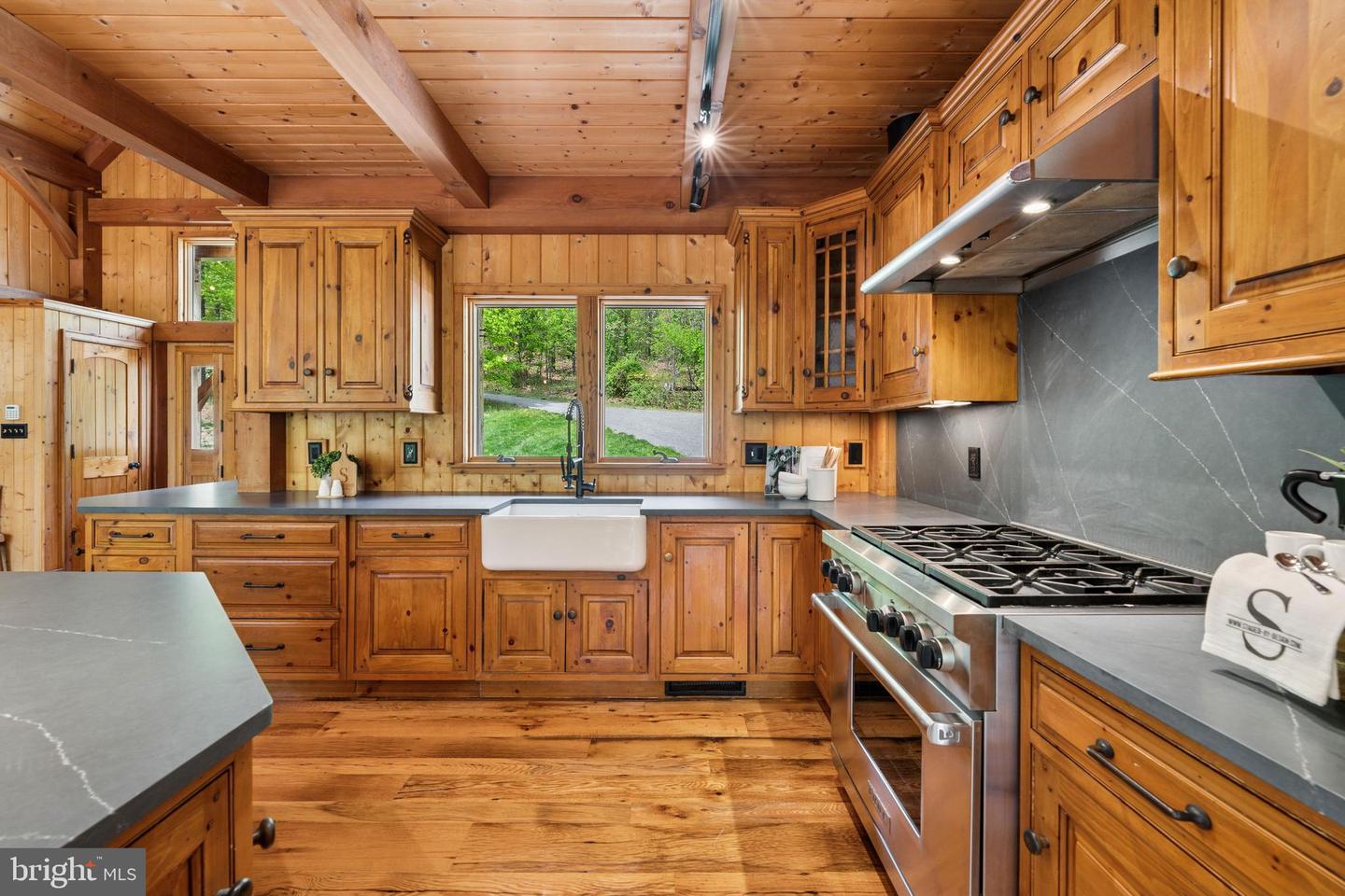 13870 STEED HILL LN, LEESBURG, Virginia 20176, 4 Bedrooms Bedrooms, ,3 BathroomsBathrooms,Residential,For sale,13870 STEED HILL LN,VALO2095020 MLS # VALO2095020