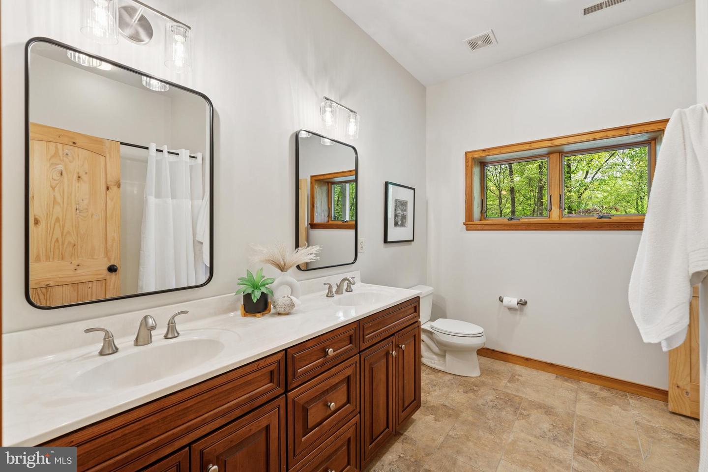 13870 STEED HILL LN, LEESBURG, Virginia 20176, 4 Bedrooms Bedrooms, ,3 BathroomsBathrooms,Residential,For sale,13870 STEED HILL LN,VALO2095020 MLS # VALO2095020