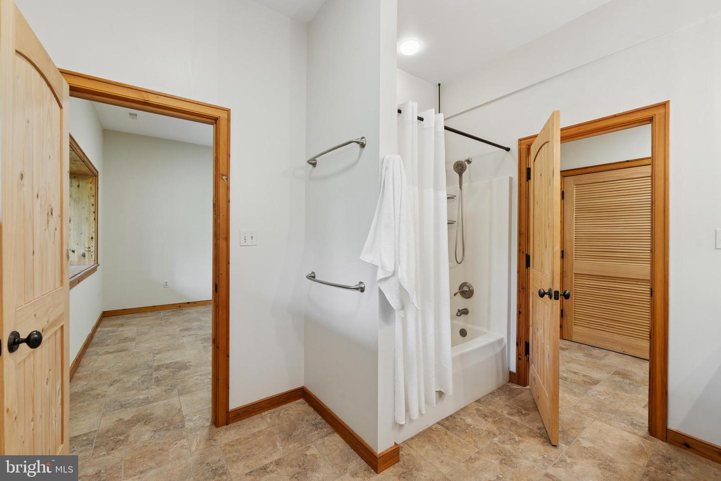 13870 STEED HILL LN, LEESBURG, Virginia 20176, 4 Bedrooms Bedrooms, ,3 BathroomsBathrooms,Residential,For sale,13870 STEED HILL LN,VALO2095020 MLS # VALO2095020