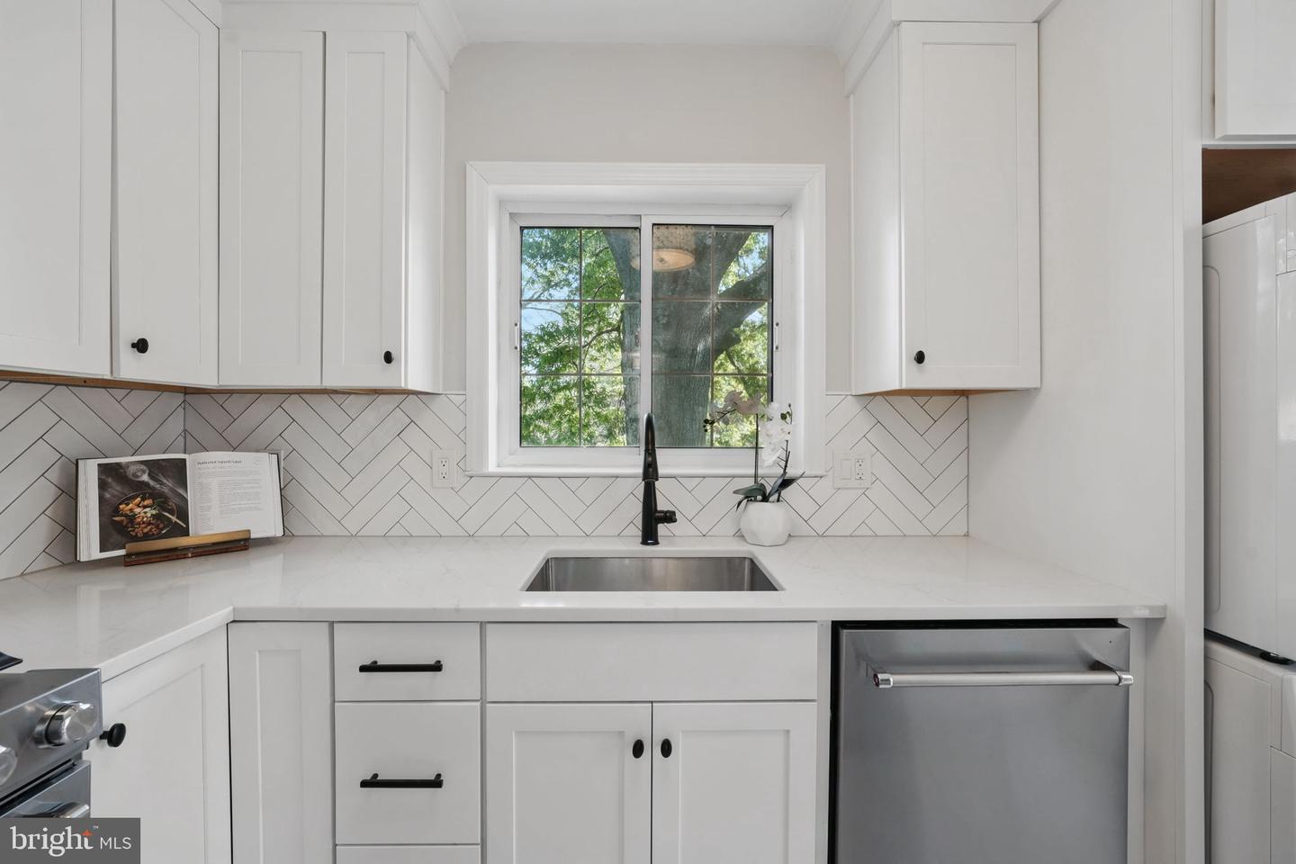 3438 MARTHA CUSTIS DR, ALEXANDRIA, Virginia 22302, 1 Bedroom Bedrooms, ,1 BathroomBathrooms,Residential,For sale,3438 MARTHA CUSTIS DR,VAAX2044706 MLS # VAAX2044706