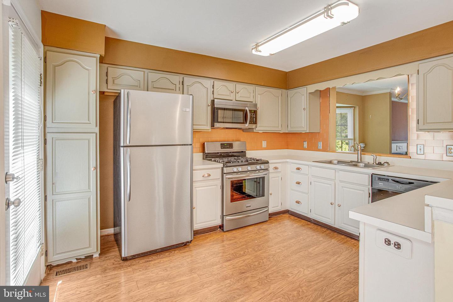 7933 BLUE GRAY CIR, MANASSAS, Virginia 20109, 3 Bedrooms Bedrooms, ,2 BathroomsBathrooms,Residential,For sale,7933 BLUE GRAY CIR,VAPW2092840 MLS # VAPW2092840