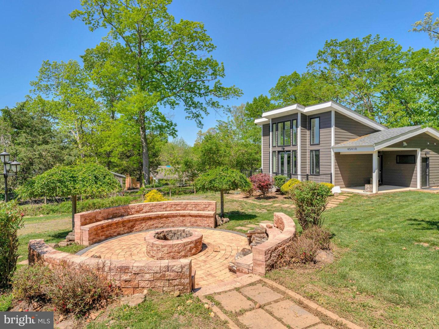45410 LAKESIDE DR, STERLING, Virginia 20165, 4 Bedrooms Bedrooms, ,3 BathroomsBathrooms,Residential,For sale,45410 LAKESIDE DR,VALO2094728 MLS # VALO2094728
