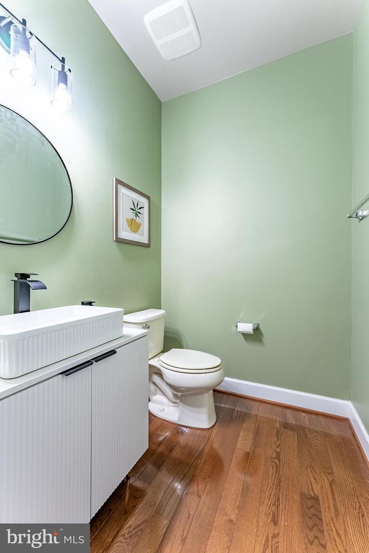 10290 GREENSPIRE DR, OAKTON, Virginia 22124, 3 Bedrooms Bedrooms, ,2 BathroomsBathrooms,Residential,For sale,10290 GREENSPIRE DR,VAFX2236400 MLS # VAFX2236400