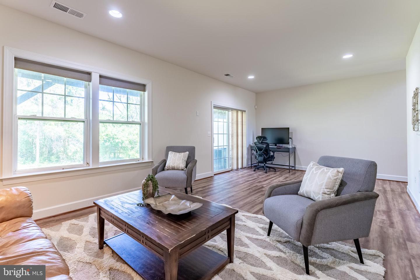 10290 GREENSPIRE DR, OAKTON, Virginia 22124, 3 Bedrooms Bedrooms, ,2 BathroomsBathrooms,Residential,For sale,10290 GREENSPIRE DR,VAFX2236400 MLS # VAFX2236400