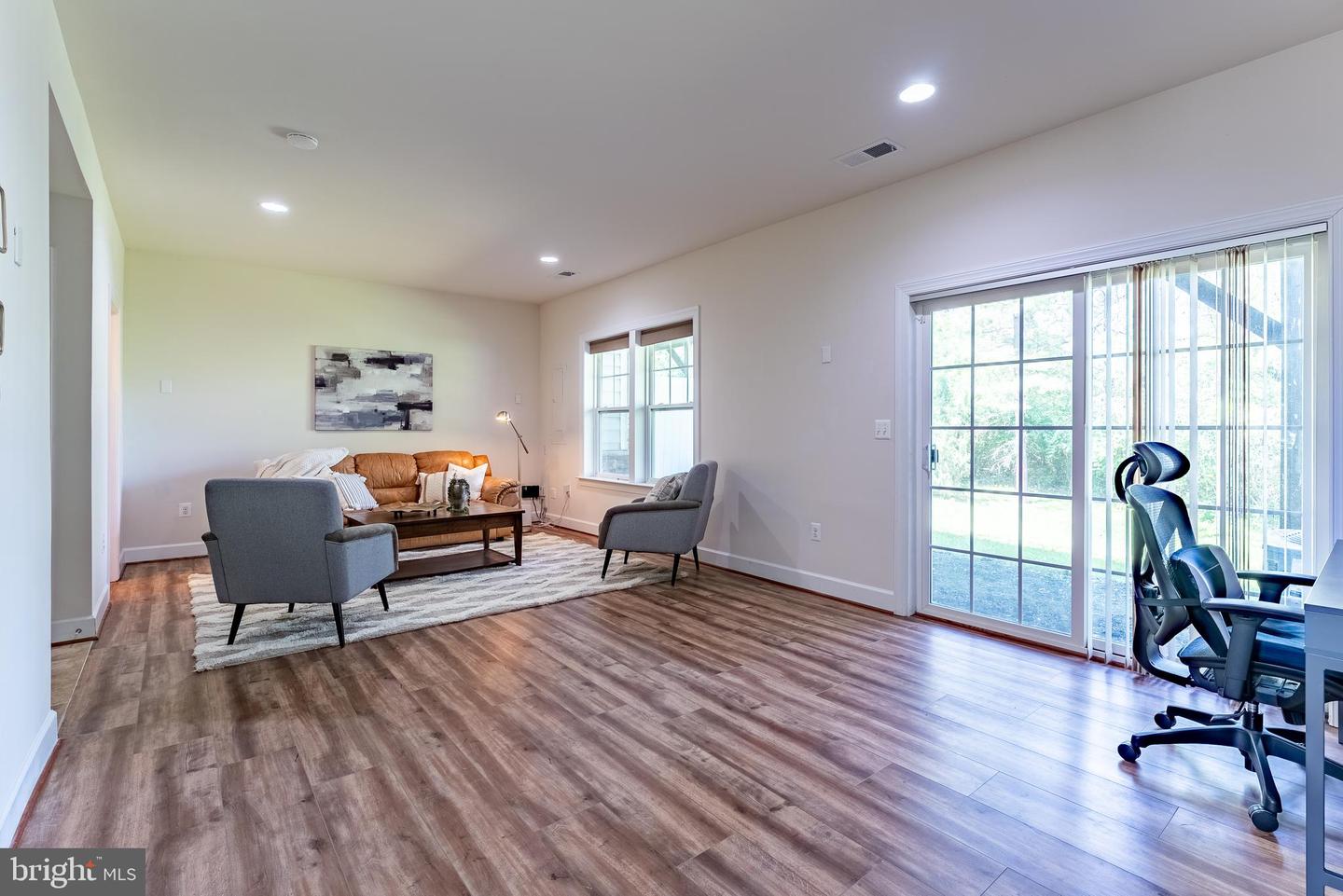 10290 GREENSPIRE DR, OAKTON, Virginia 22124, 3 Bedrooms Bedrooms, ,2 BathroomsBathrooms,Residential,For sale,10290 GREENSPIRE DR,VAFX2236400 MLS # VAFX2236400