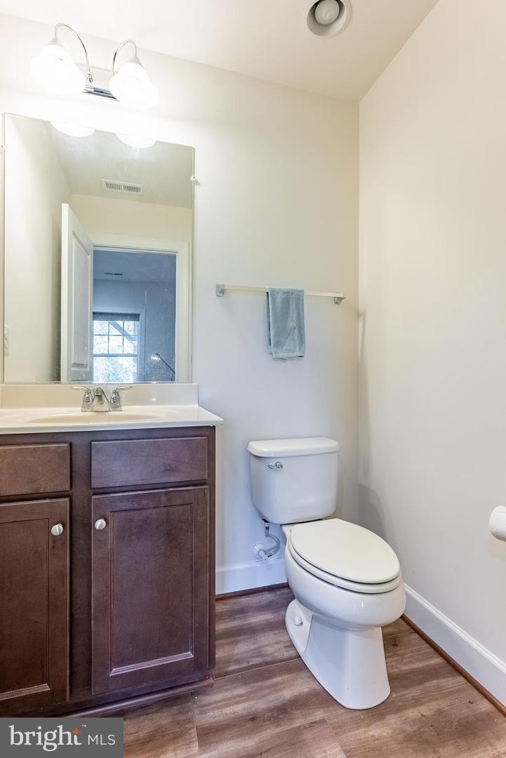 10290 GREENSPIRE DR, OAKTON, Virginia 22124, 3 Bedrooms Bedrooms, ,2 BathroomsBathrooms,Residential,For sale,10290 GREENSPIRE DR,VAFX2236400 MLS # VAFX2236400