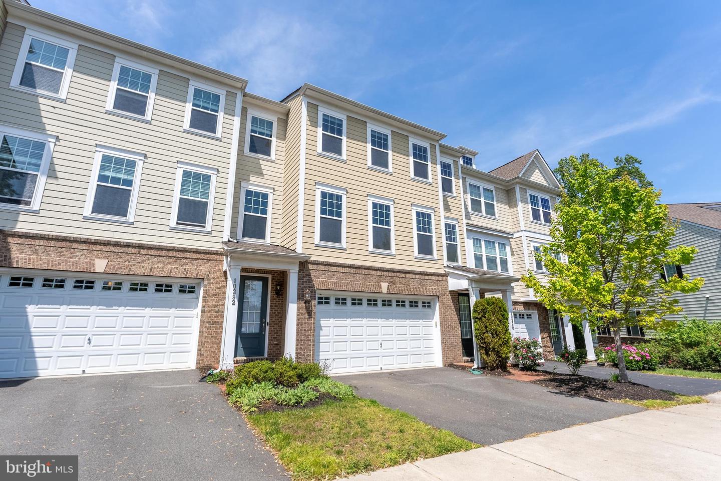 10290 GREENSPIRE DR, OAKTON, Virginia 22124, 3 Bedrooms Bedrooms, ,2 BathroomsBathrooms,Residential,For sale,10290 GREENSPIRE DR,VAFX2236400 MLS # VAFX2236400