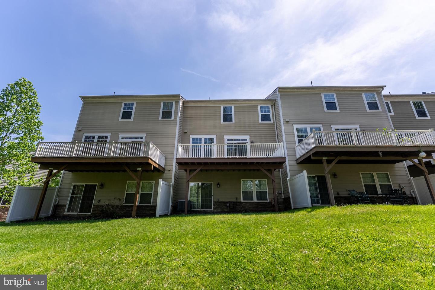 10290 GREENSPIRE DR, OAKTON, Virginia 22124, 3 Bedrooms Bedrooms, ,2 BathroomsBathrooms,Residential,For sale,10290 GREENSPIRE DR,VAFX2236400 MLS # VAFX2236400
