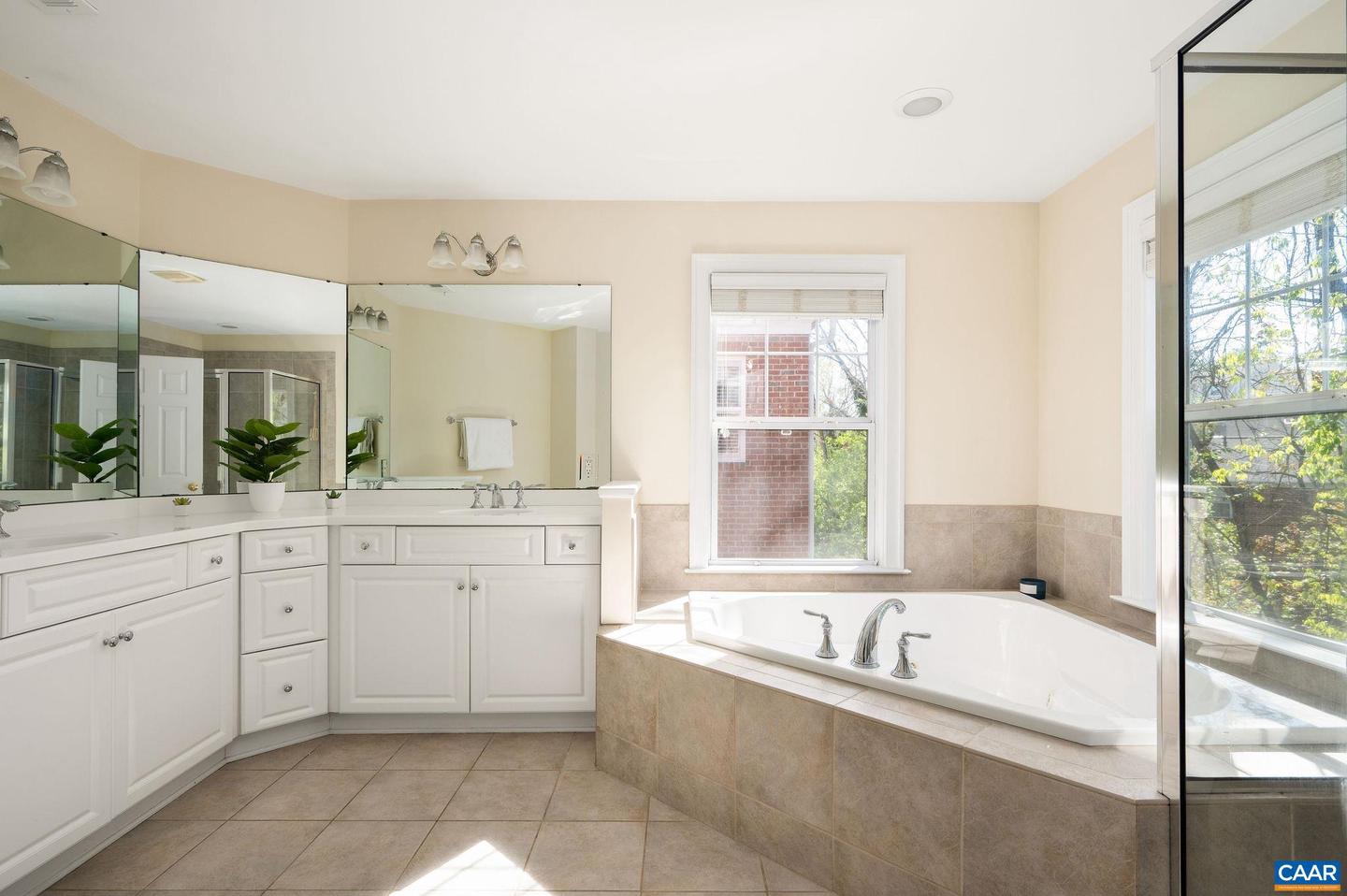 1003 GLENWOOD STATION LN, CHARLOTTESVILLE, Virginia 22901, 4 Bedrooms Bedrooms, ,3 BathroomsBathrooms,Residential,For sale,1003 GLENWOOD STATION LN,663687 MLS # 663687