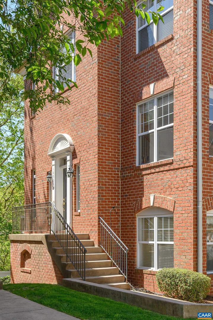 1003 GLENWOOD STATION LN, CHARLOTTESVILLE, Virginia 22901, 4 Bedrooms Bedrooms, ,3 BathroomsBathrooms,Residential,For sale,1003 GLENWOOD STATION LN,663687 MLS # 663687