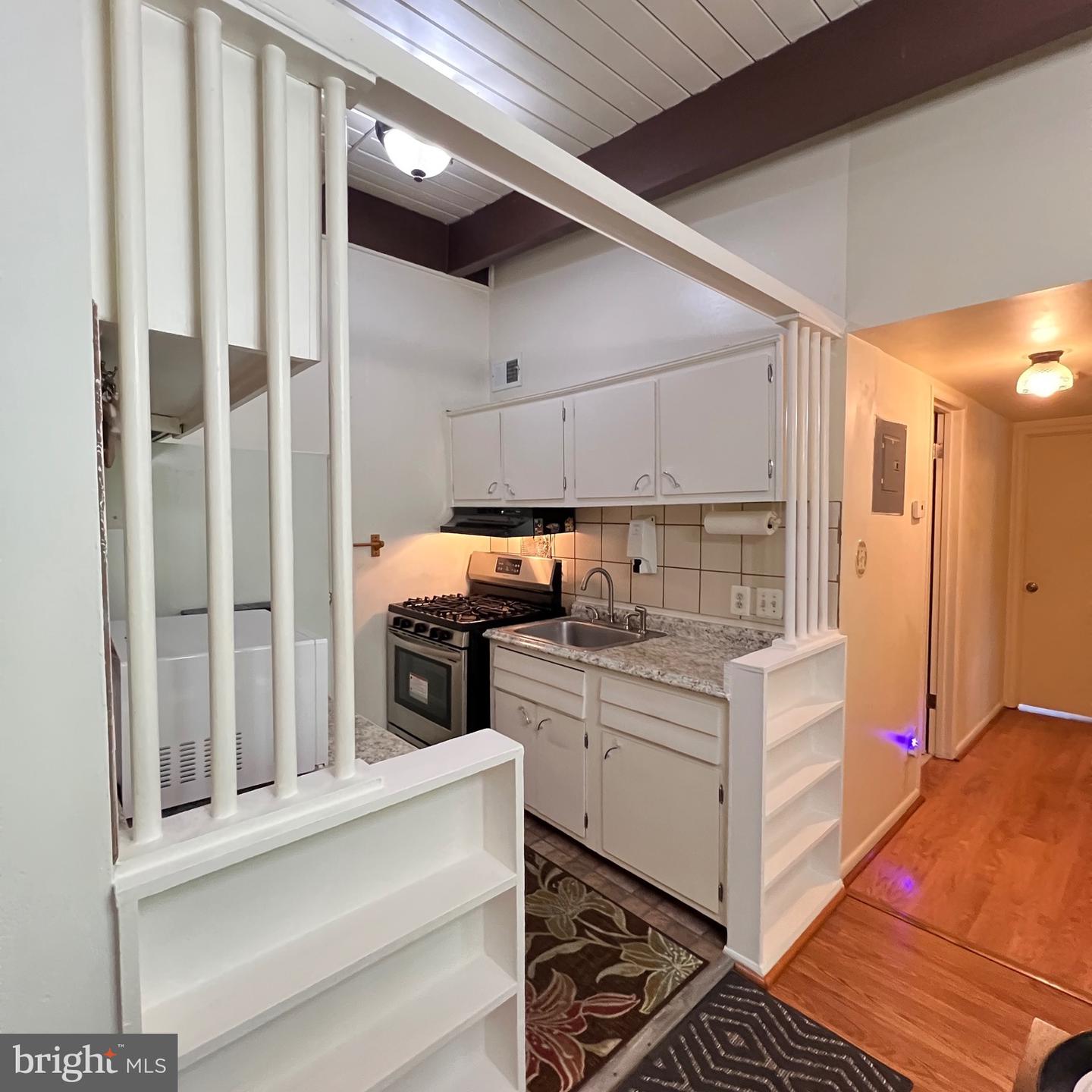 4211 AMERICANA DR #204, ANNANDALE, Virginia 22003, 2 Bedrooms Bedrooms, ,1 BathroomBathrooms,Residential,For sale,4211 AMERICANA DR #204,VAFX2236536 MLS # VAFX2236536